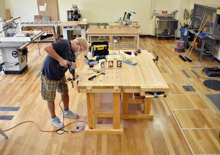 Picture of: Camp Zama woodshop inspires creativity  Article  The United